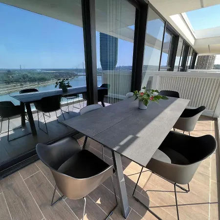 Bw Terrace Floor With River View & Self Check-in Apartment *