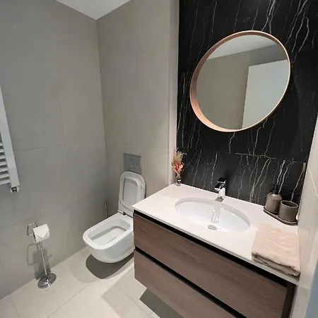 Bw Terrace Floor With River View & Self Check-in Appartamento