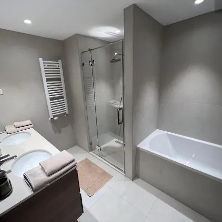 Bw Terrace Floor With River View & Self Check-in Apartment Belgrade