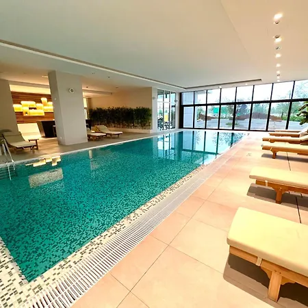 Bw Terrace Floor With River View & Self Check-in Belgrado