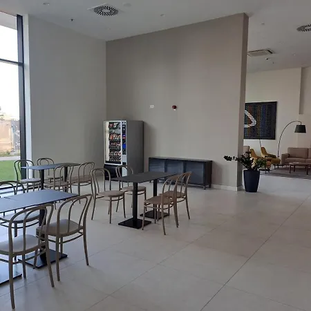 Bw Terrace Floor With River View & Self Check-in * Belgrado